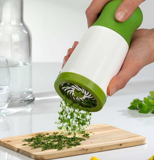 Herb Grinder and Spice Mill for Efficient Parsley Shredding and Chopping - Luxitt