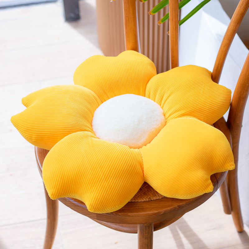 Cozy Bed and Breakfast Small Daisy Cushion Petal Cushion - Luxitt
