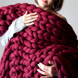Hand-Woven Merino Wool Blanket – Super Thick, Arm-Knit, and Ideal for Air Conditioning - Luxitt