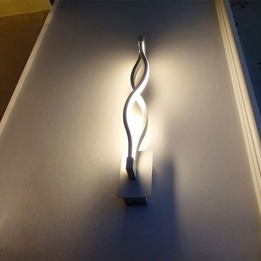 Graceful Curves LED Aluminum Wall Light - Luxitt